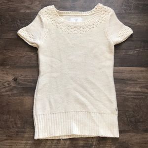 Short-sleeve sweater